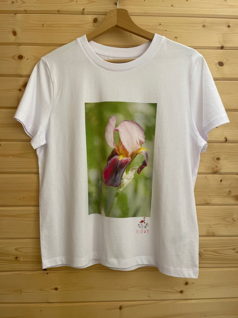Dancing Iris: White