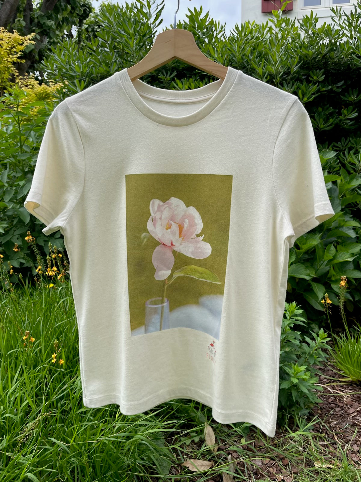 Peony on the Lawn: Natural Raw