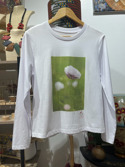 Petals in the rain - long sleeved T-shirt - White