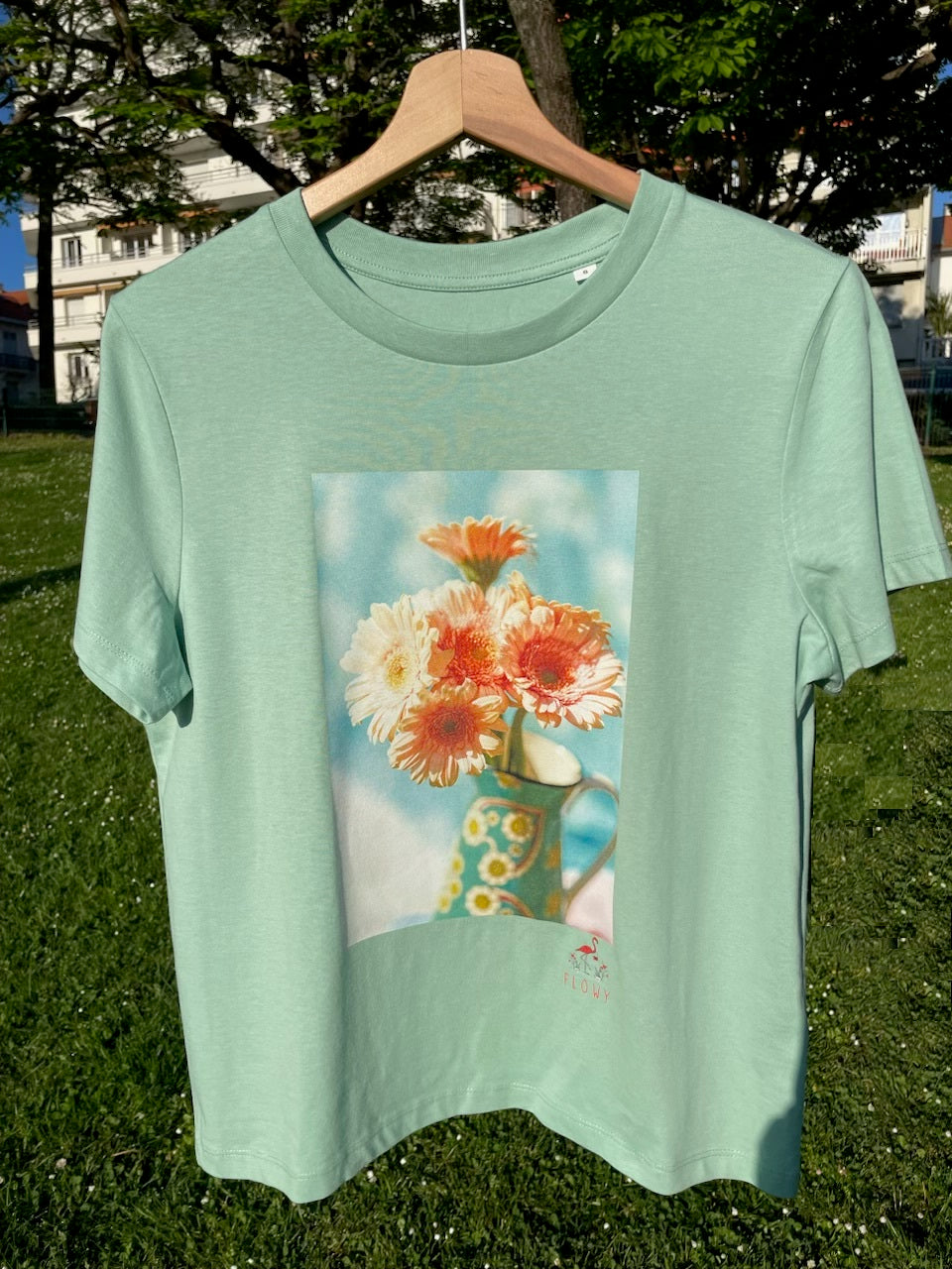 Orange Dahlias: Misty Jade
