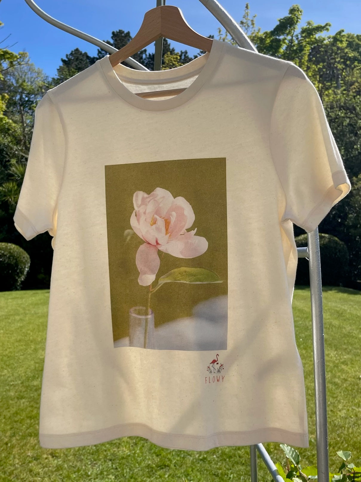 Peony on the Lawn: Natural Raw