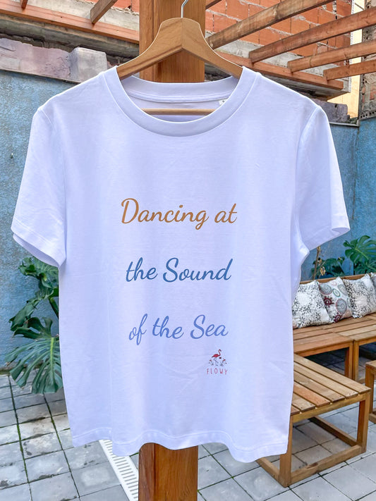 Flowy's Words - "Dancing at the Sound of the Sea": White